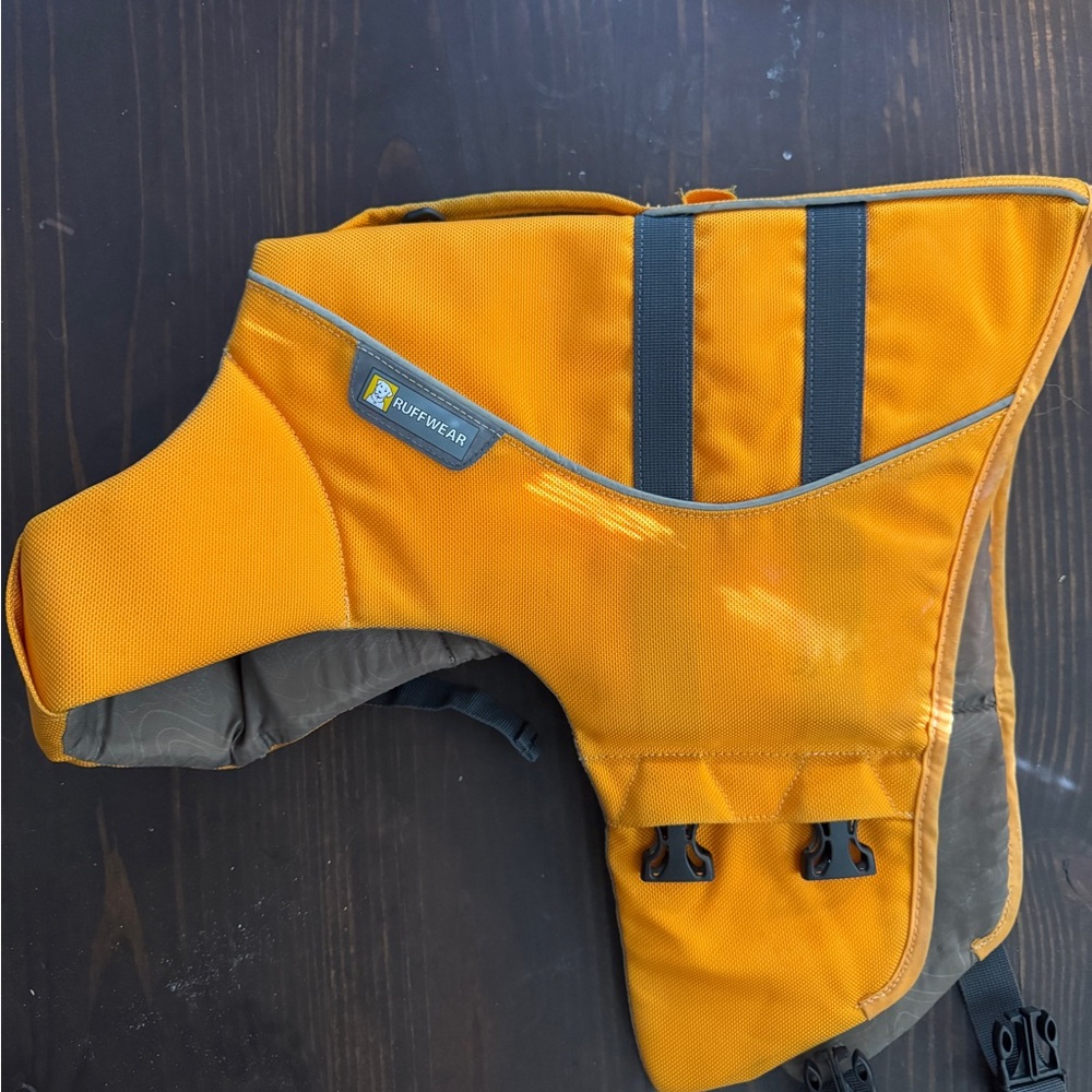 RuffWear Orange Float Coat Size Medium